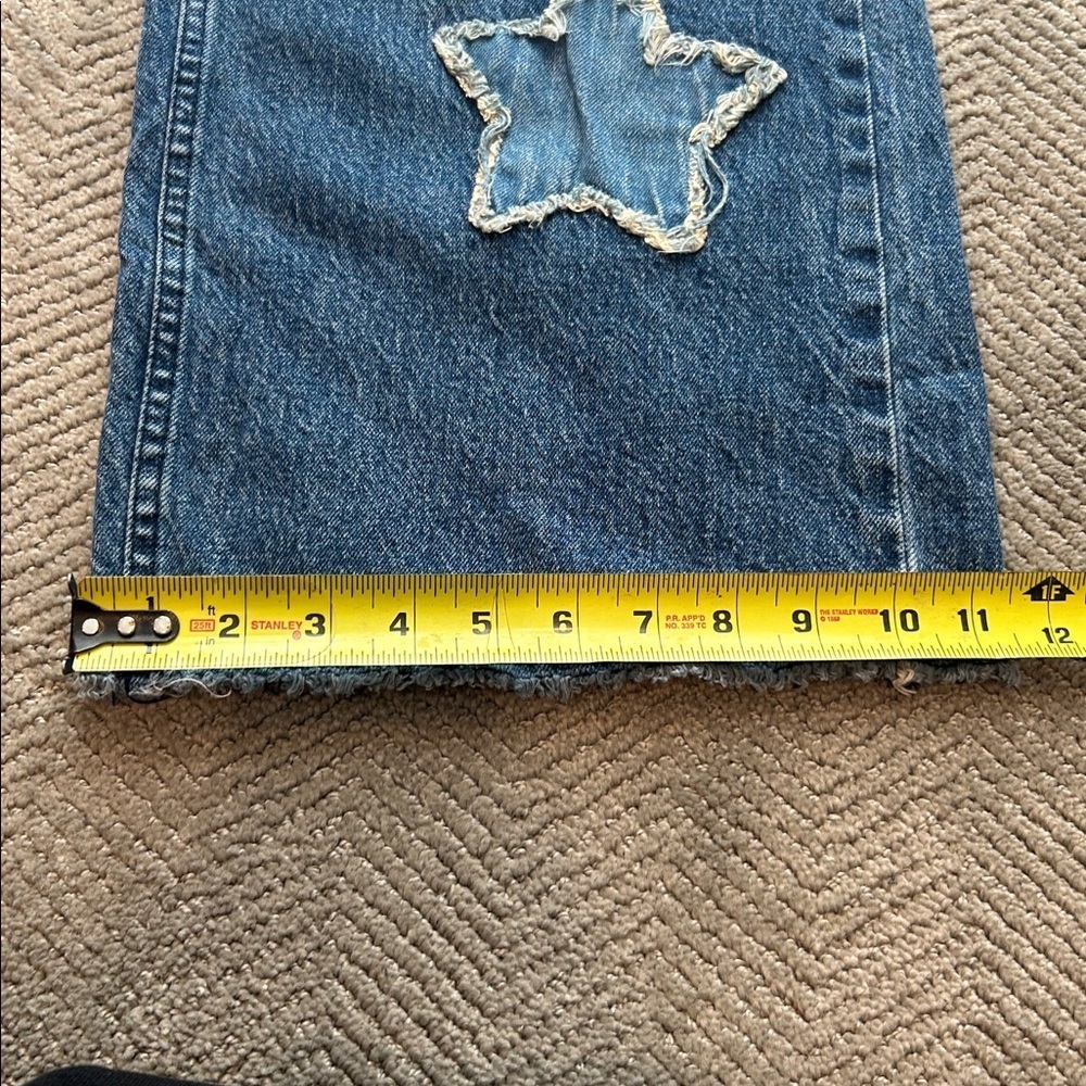 Hot Topic Women’s Blue Jeans Star Patch Wide Leg Jeans distressed Size 1 - Picture 14 of 14